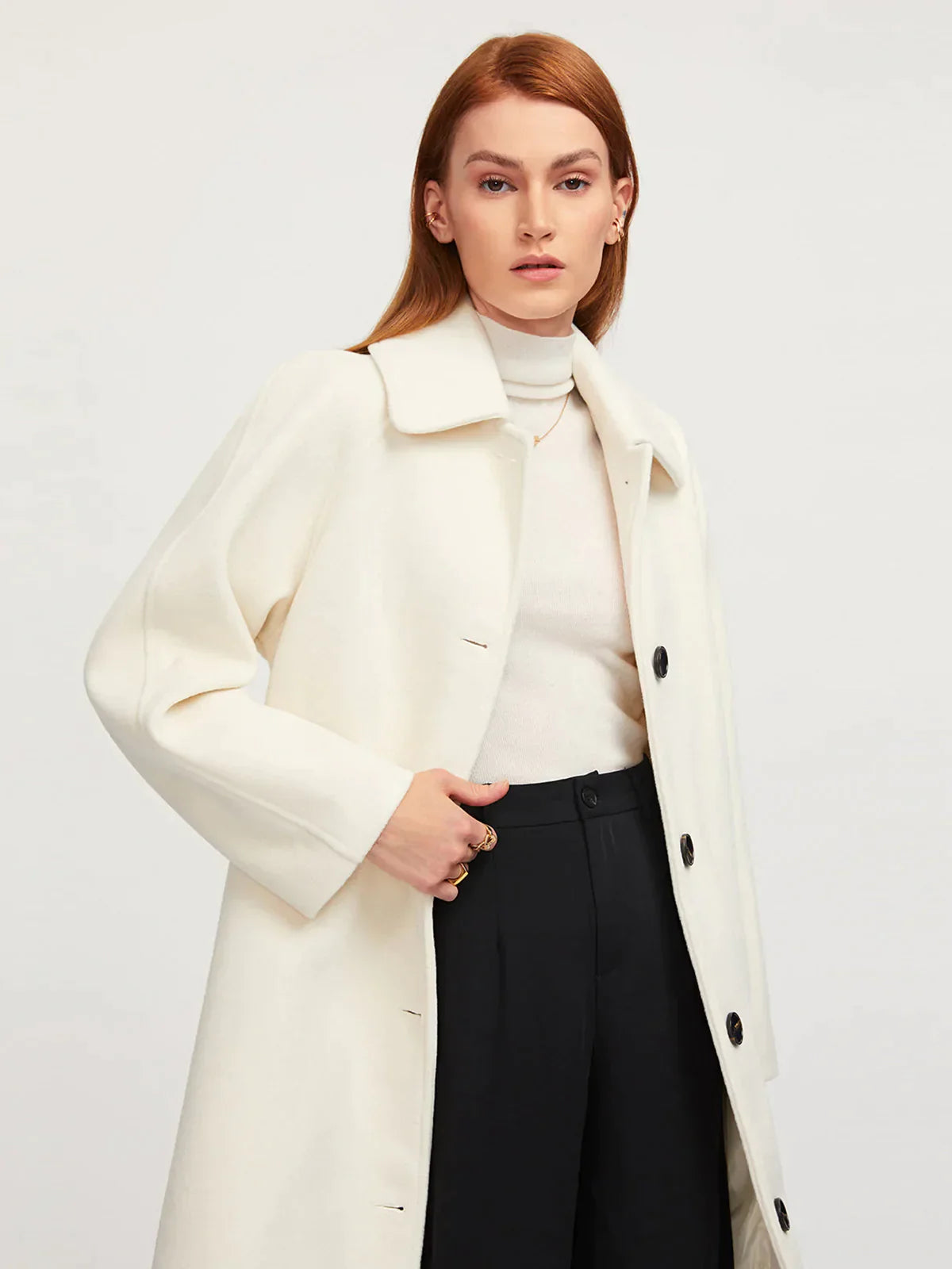 Loose wool coat with belt