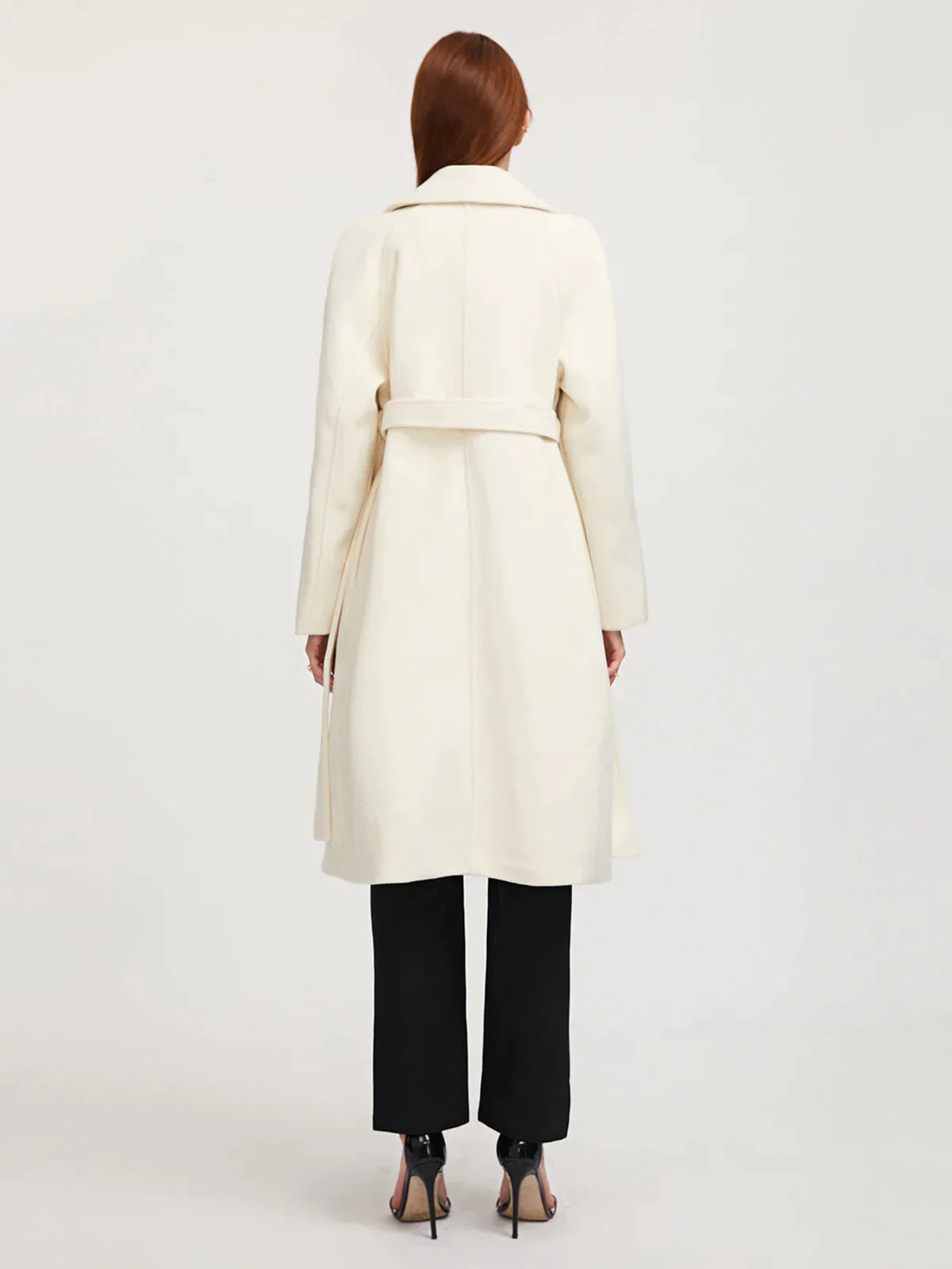 Loose wool coat with belt