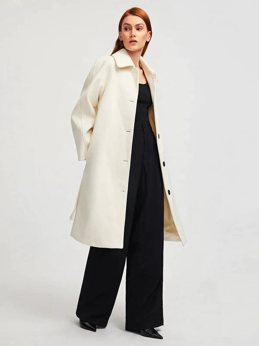 Loose wool coat with belt